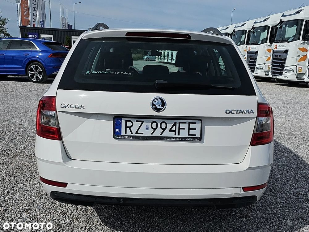 Skoda Octavia 2.0 TDI Style DSG - 7