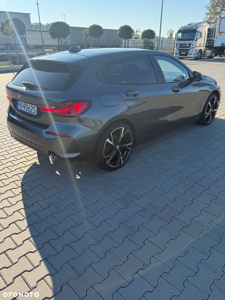 BMW 1 Series 2021 photo 5