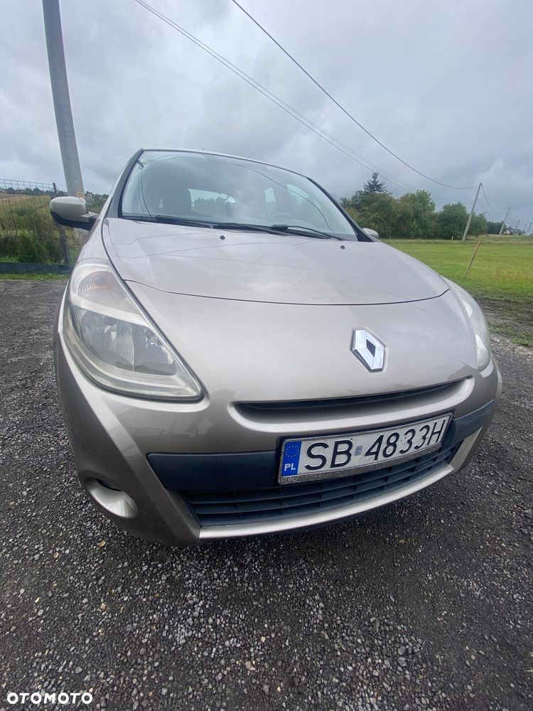 Renault Clio - 25