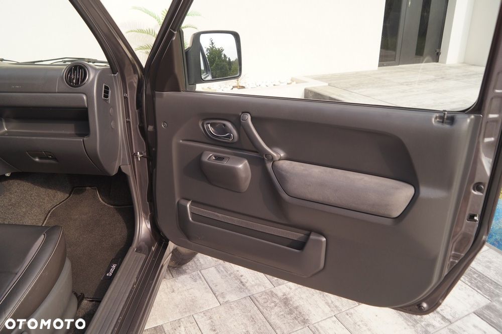 Suzuki Jimny - 23