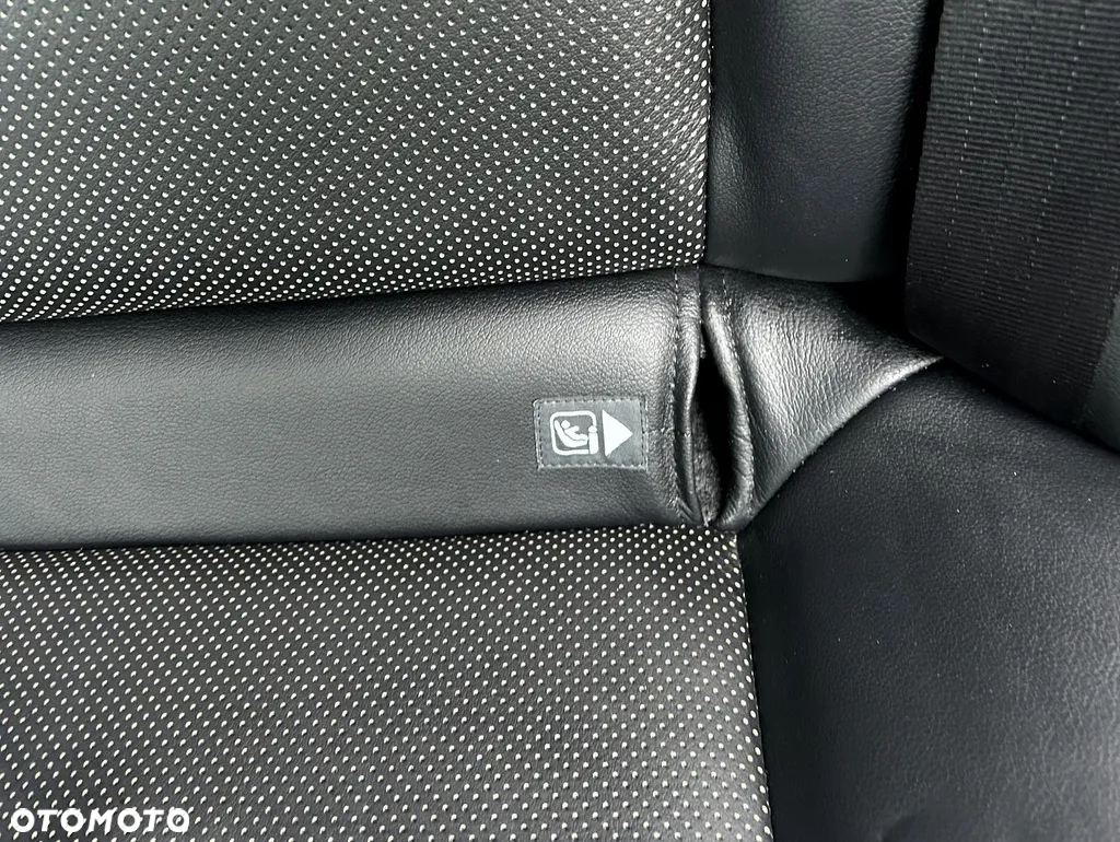 Toyota Avensis - 26