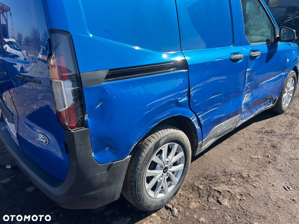 Ford Transit courier automat - 12