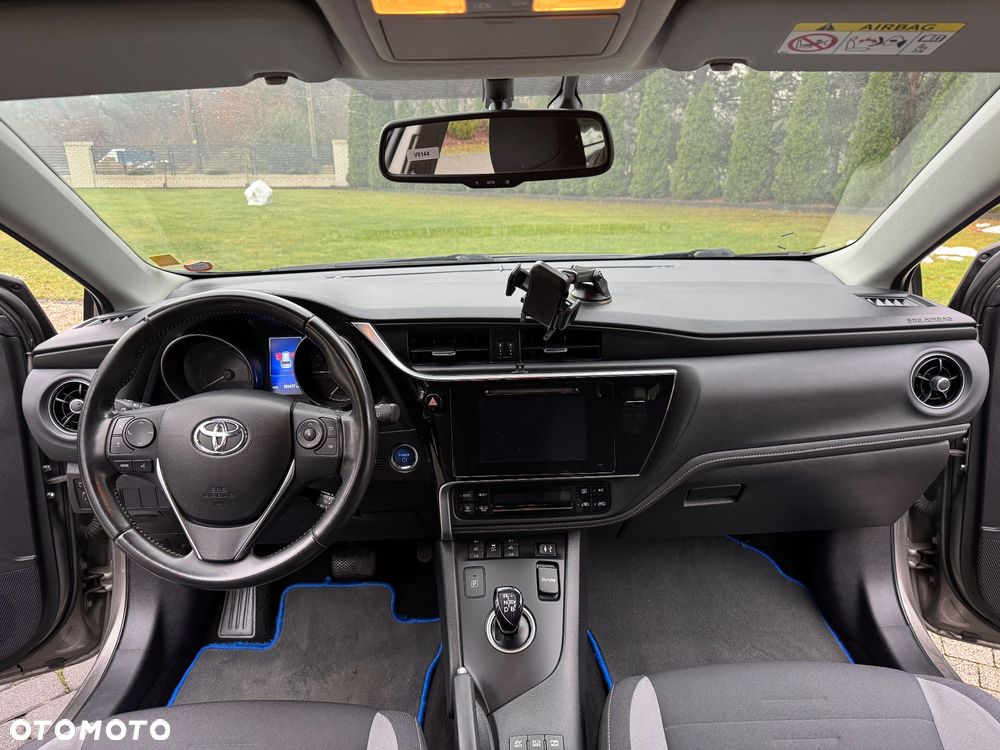 Toyota Auris - 38