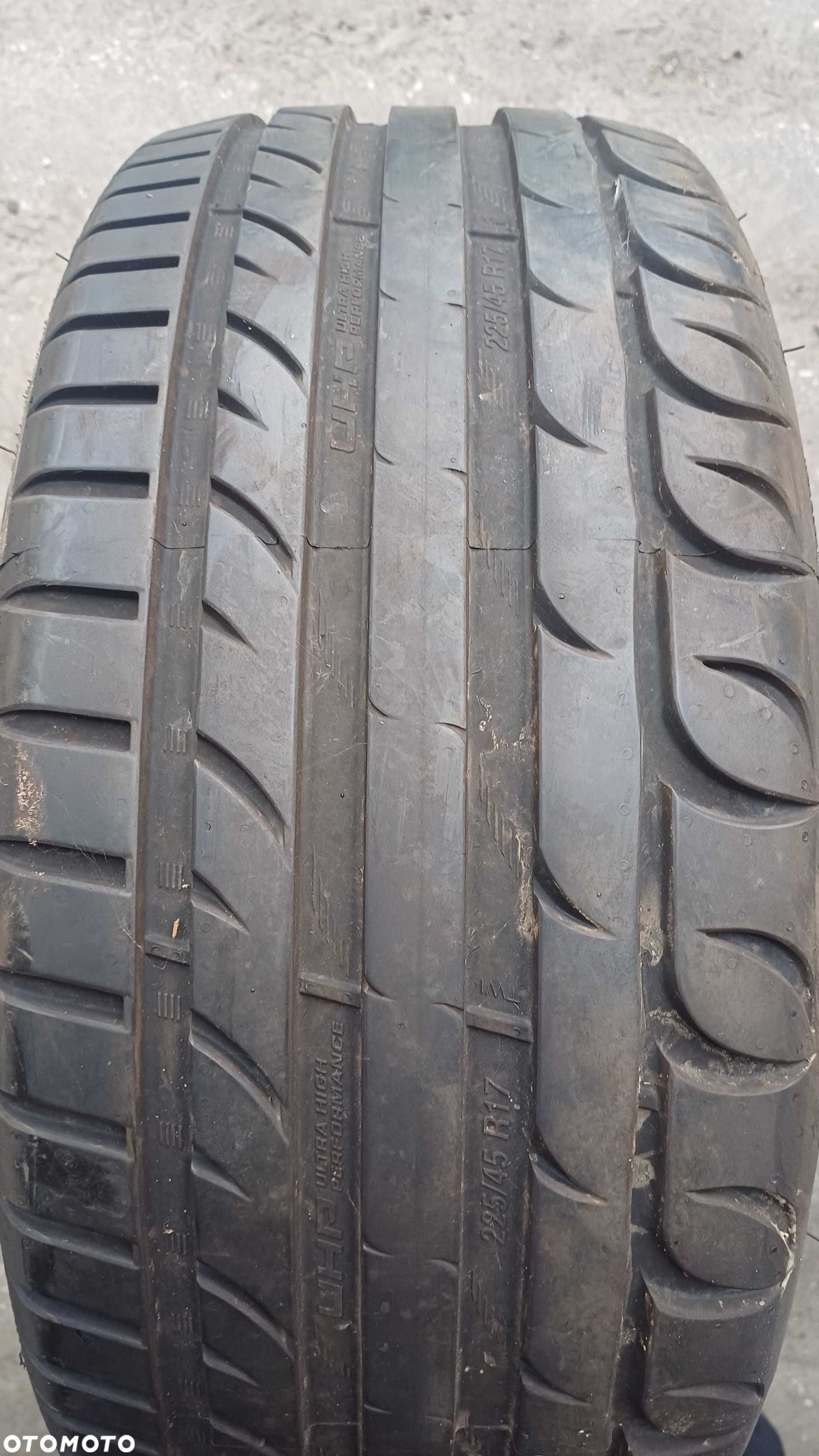 Taurus UHP 225/45 R17 94W XL 2023r - 1