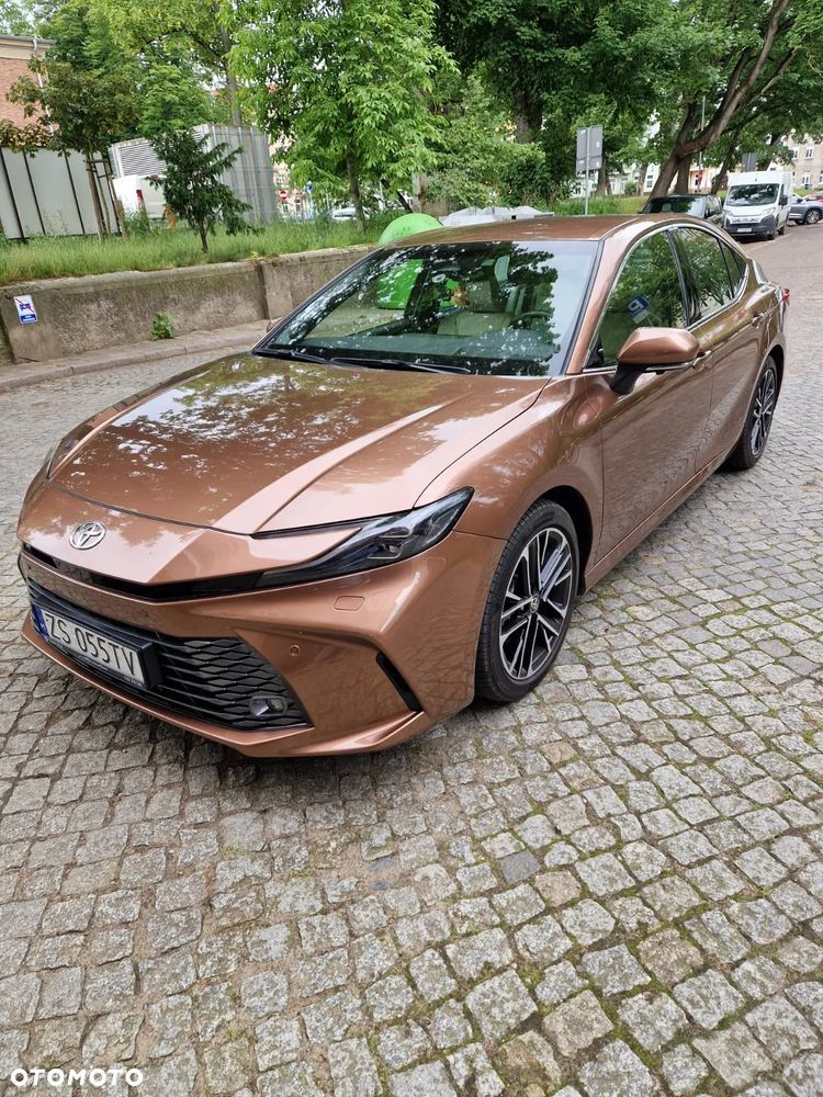Toyota Camry 2.5 Hybrid Executive CVT - 1