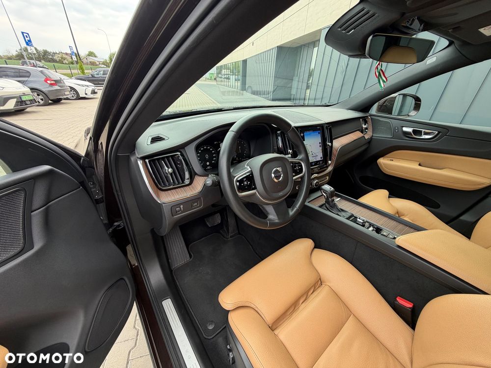 Volvo XC 60 T5 AWD Inscription - 32
