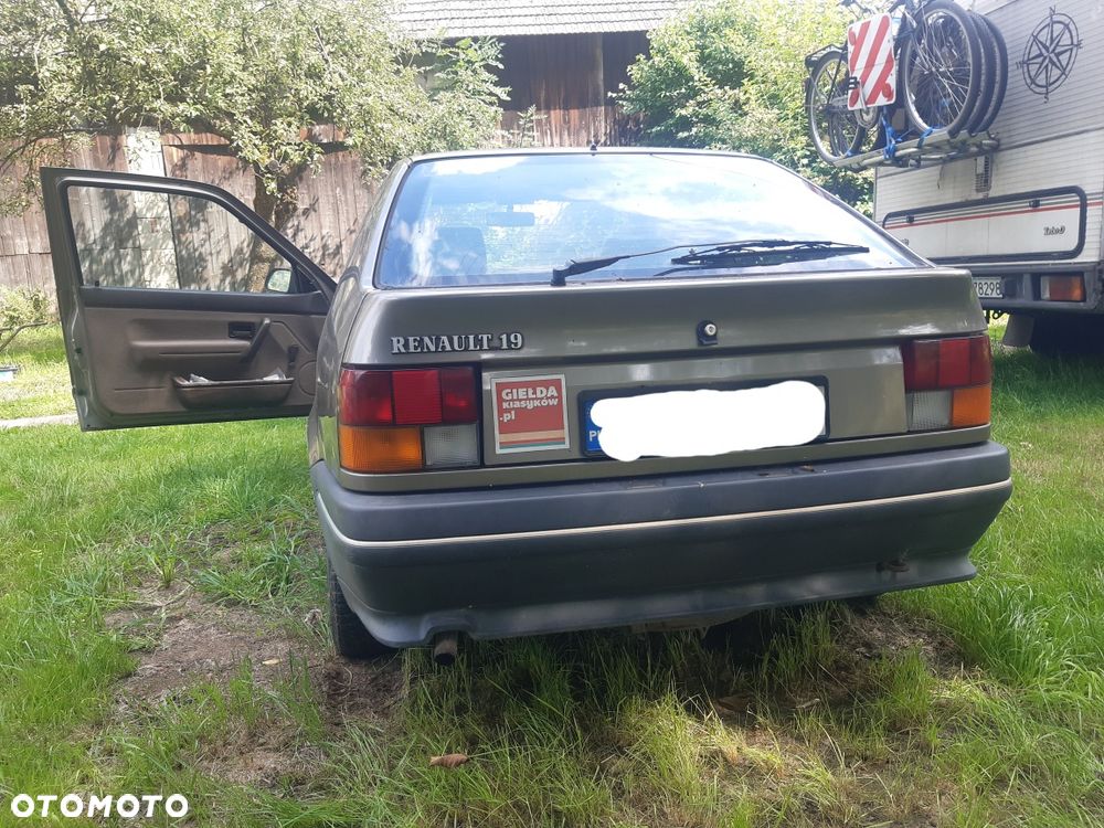 Renault 19 - 3