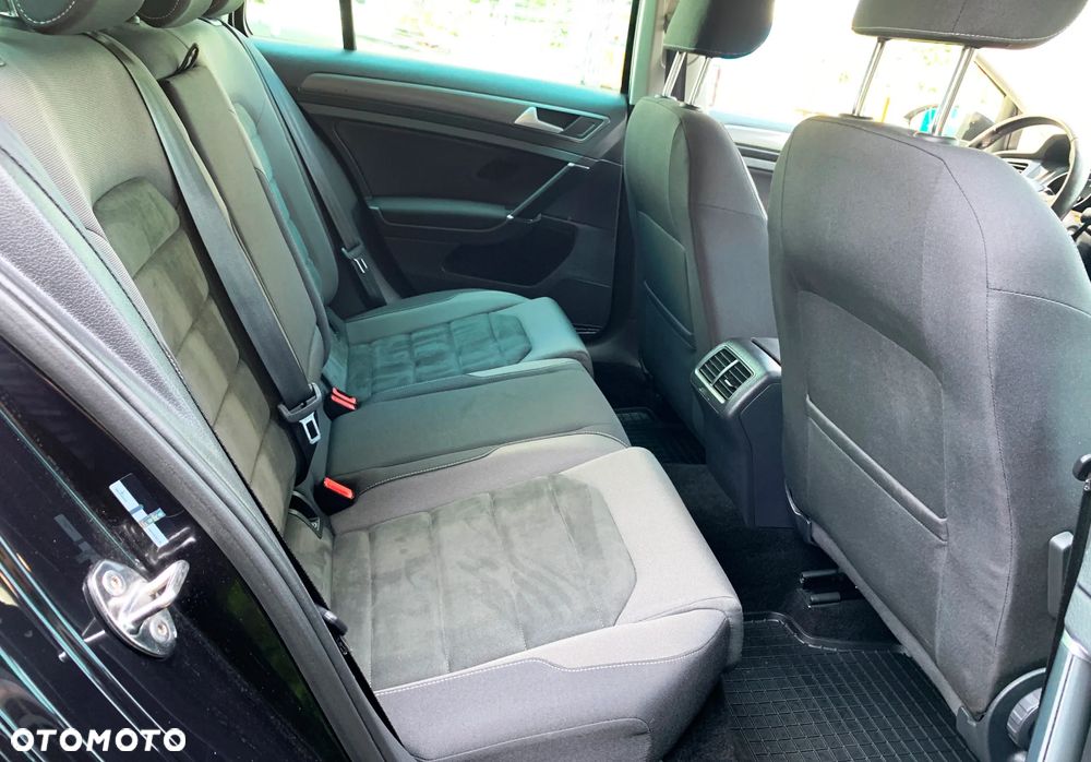 Volkswagen Golf VIII 2.0 TDI R-Line DSG - 15