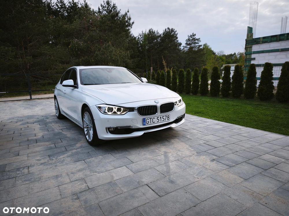 BMW Seria 3 328i Luxury Line - 2