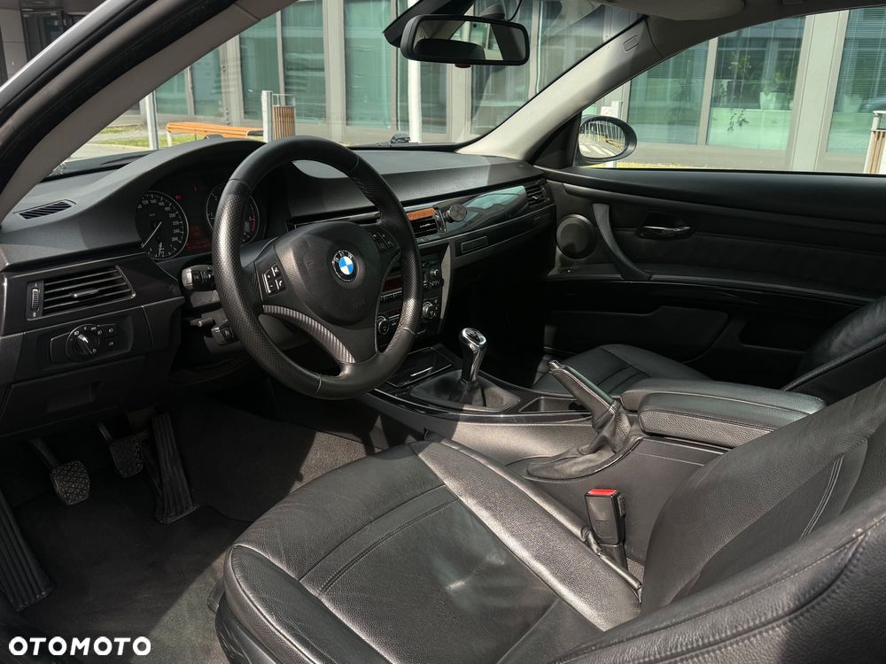 BMW Seria 3 320d DPF - 9