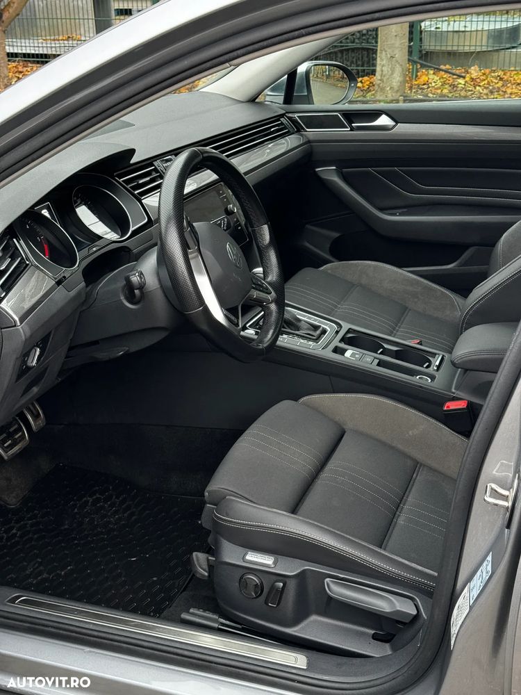 Volkswagen Passat - 12