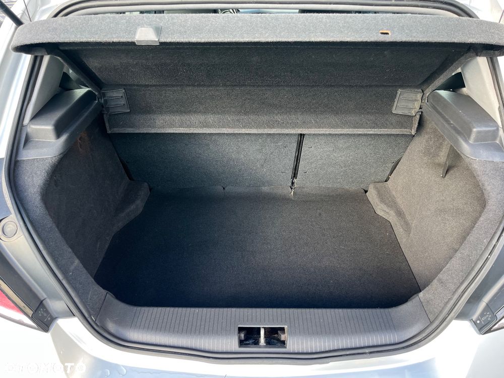 Opel Astra 1.6 Sport - 17