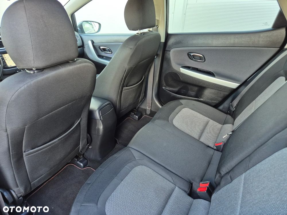 Kia Ceed 1.6 CRDi 136 ISG Dream-Team Edition - 14