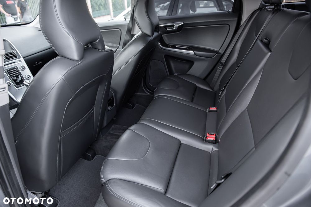 Volvo XC 60 B6 B AWD Geartronic Inscription - 25