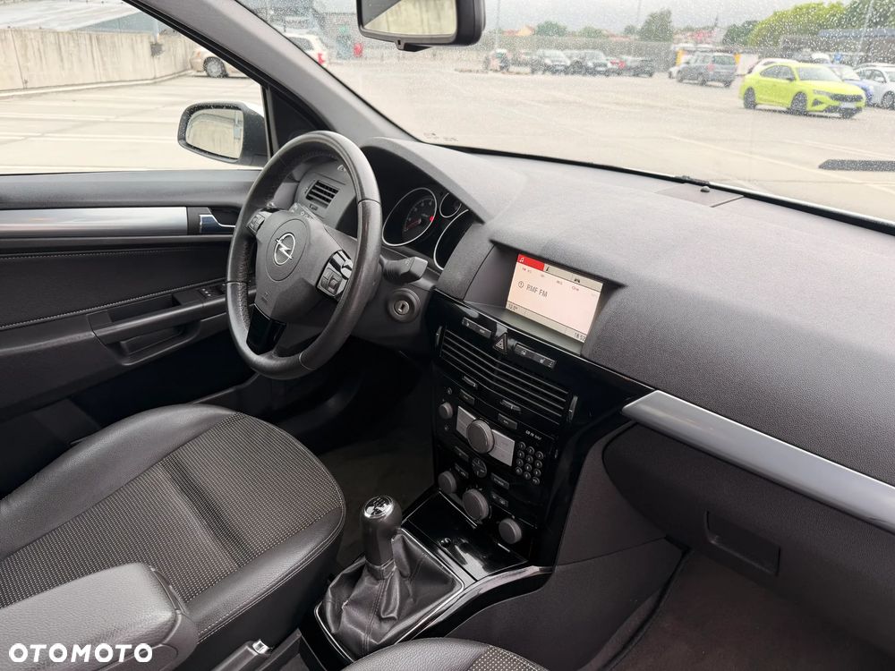 Opel Astra 1.6 Turbo White Edition - 16