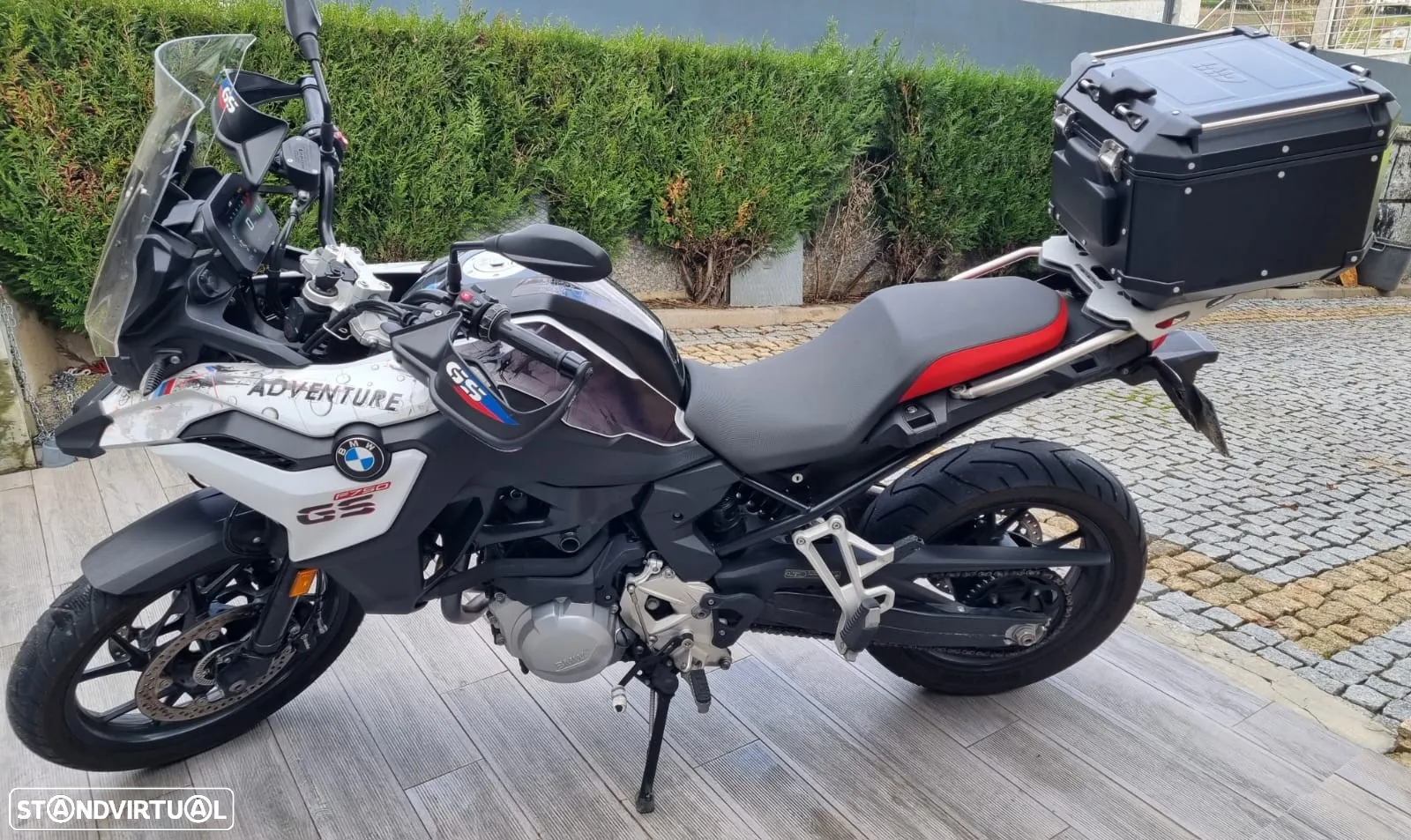 BMW F 750 GS BMW F750 GS Cilindrada: 853cc Potencia: 77cv - 9