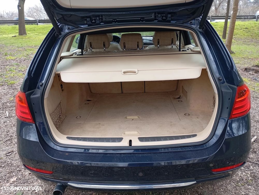 BMW 320 d Line Luxury - 28