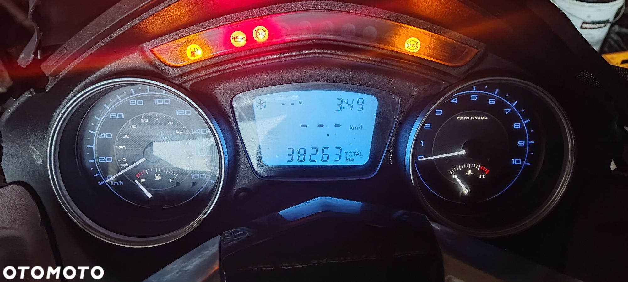 Piaggio X10 350 licznik 2015 ABS/ASR - 4