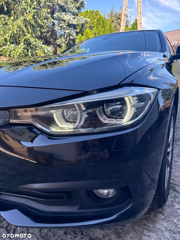 BMW Seria 3 318i - 12