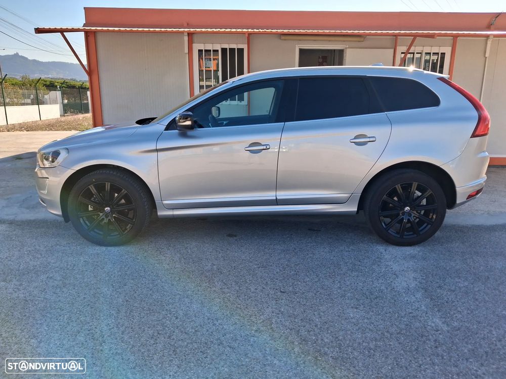 Volvo XC 60 2.0 D4 Momentum Plus Geartronic - 21