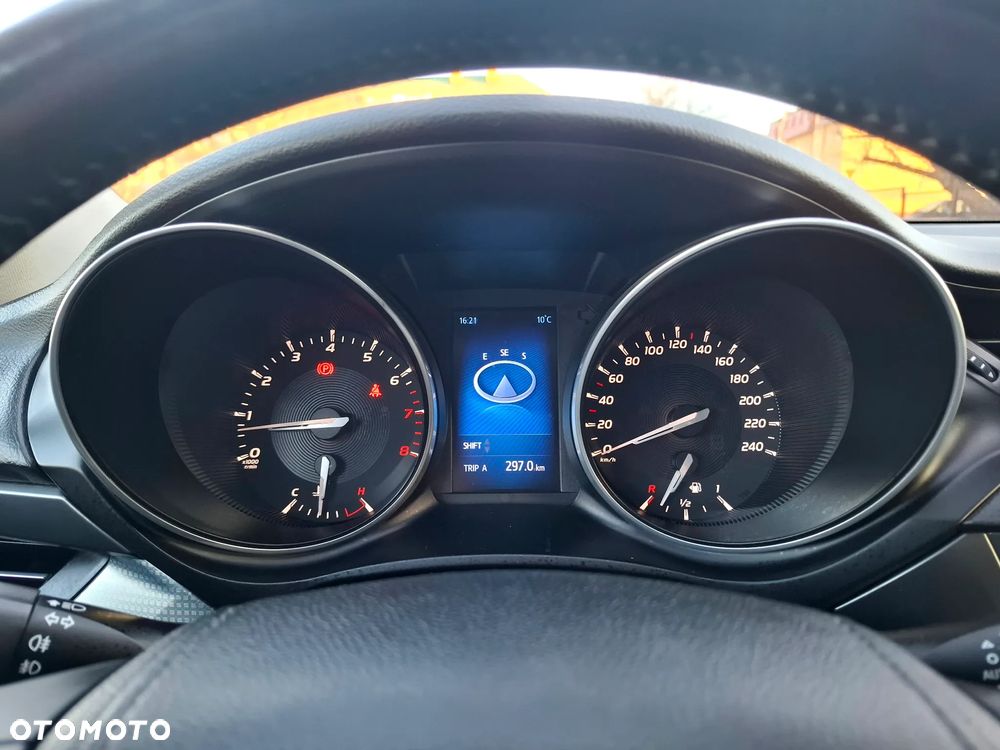 Toyota Avensis 1.8 Premium - 31