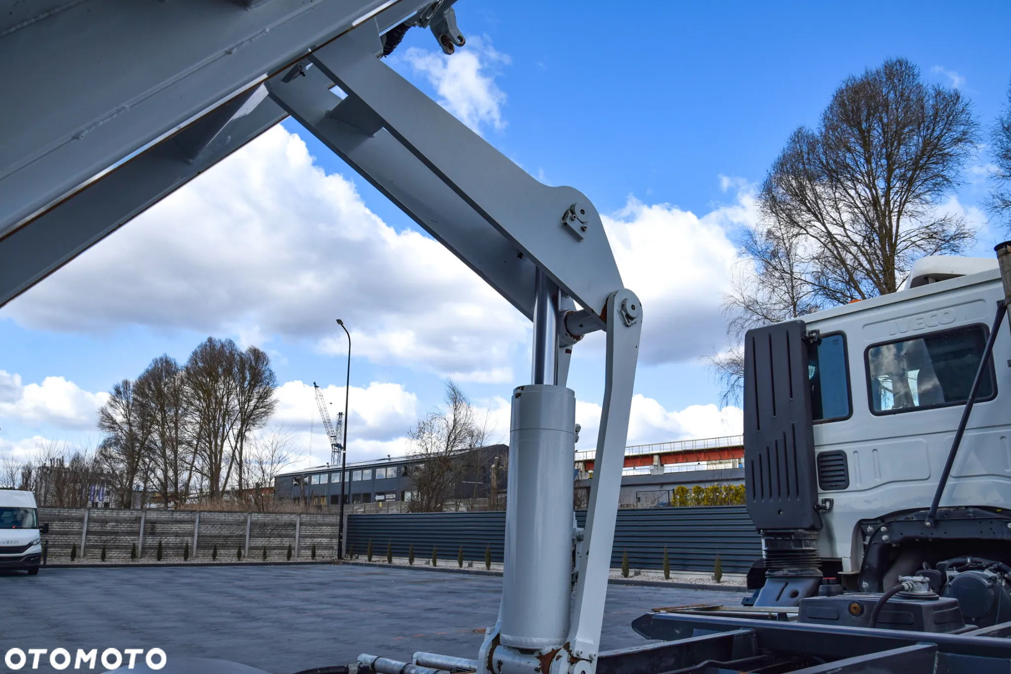 Iveco STRALIS 310 / 4x2 / EURO 6 / WYWROTKA / HYDROBURTA / AUTOMAT / HAK / 2015 / NISKI PRZEBIEG / SPROWADZONY - 26