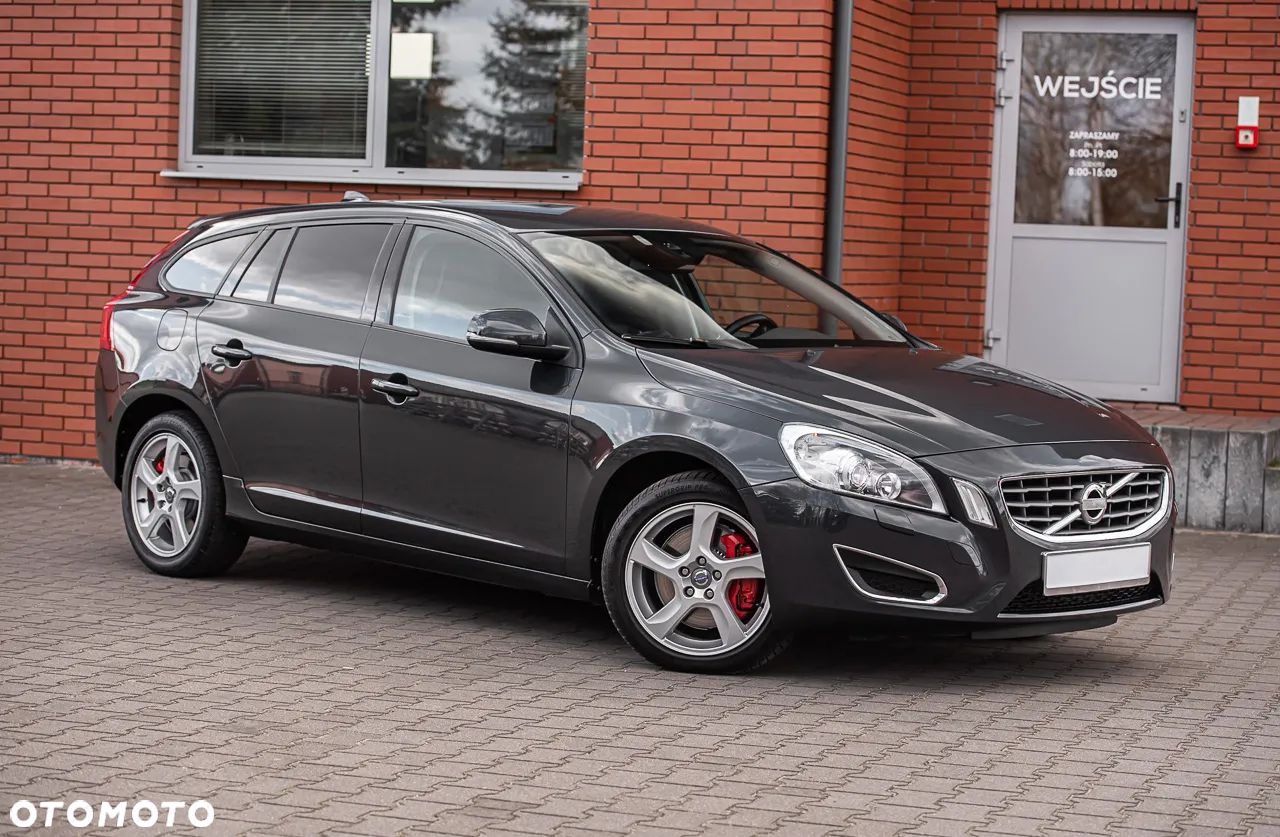 Volvo V60 T6 AWD Geartronic Edition - 2