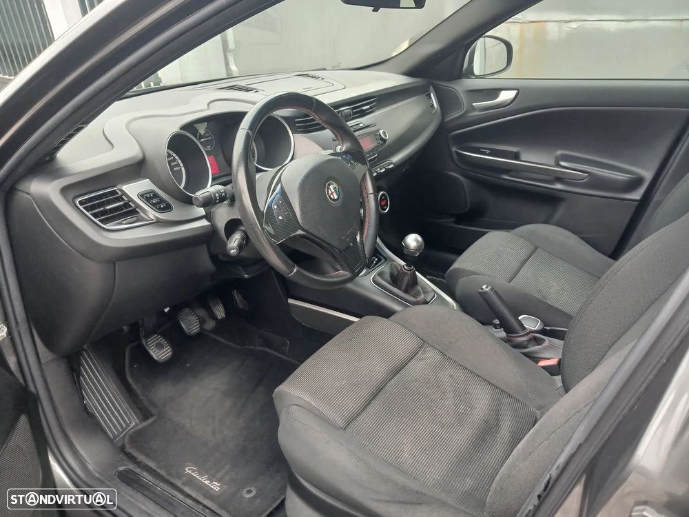 Alfa Romeo Giulietta 1.6 JTDM Veloce - 15