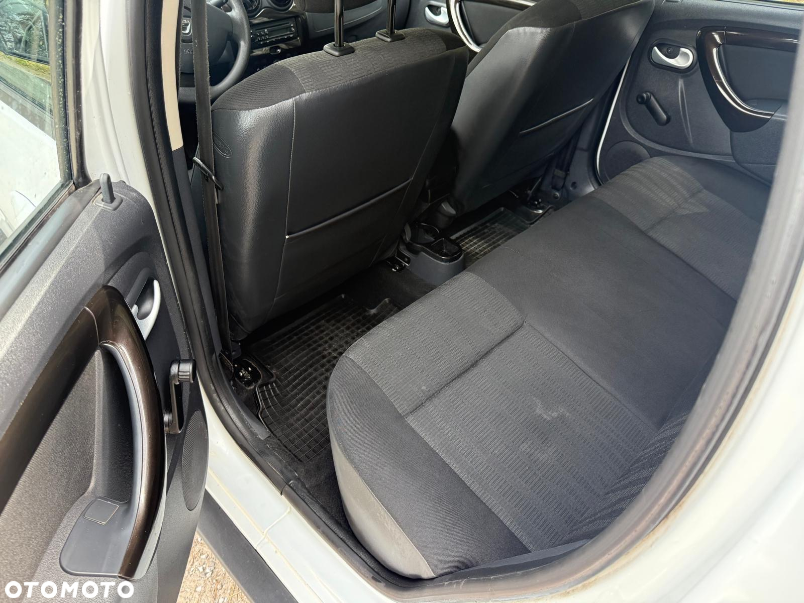Dacia Duster 1.6 16V 4x4 - 17