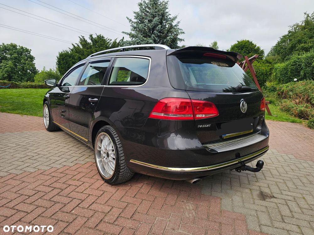 Volkswagen Passat - 8
