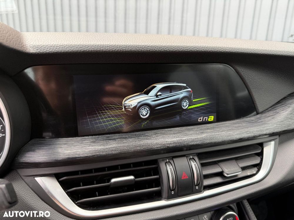 Alfa Romeo Stelvio 2.2 16V AT8 Q4 Super - 13