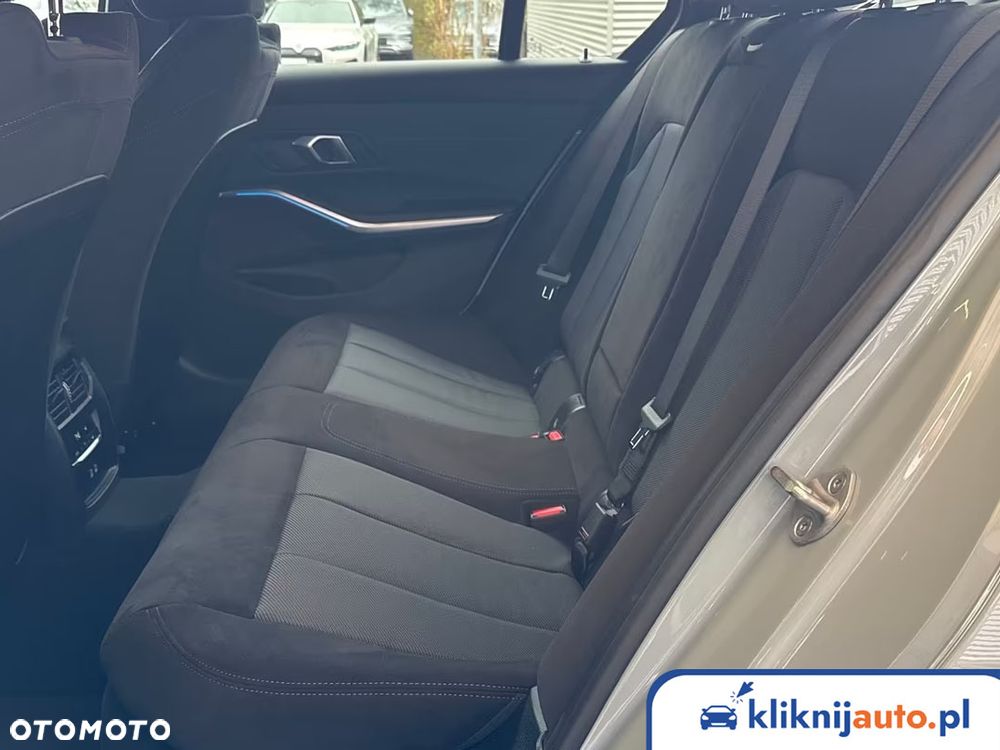 BMW Seria 3 318i - 6