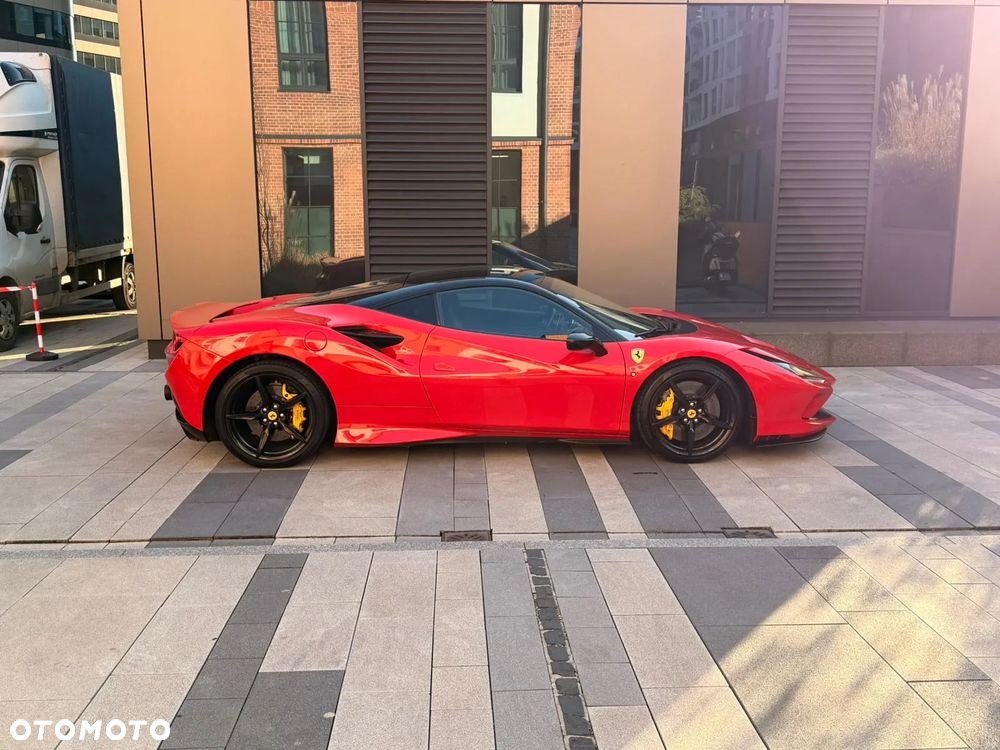 Ferrari F8 Tributo - 25