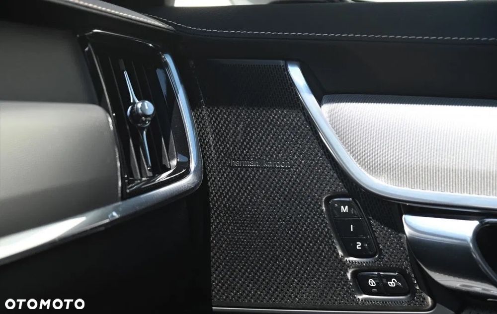 Volvo S90 B4 B Plus Dark - 23