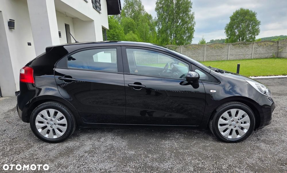 Kia Rio 1.4 Dream Team Edition - 15