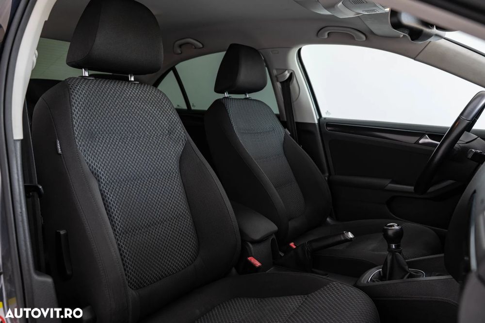 VOLKSWAGEN Jetta 2011 — imagine 10