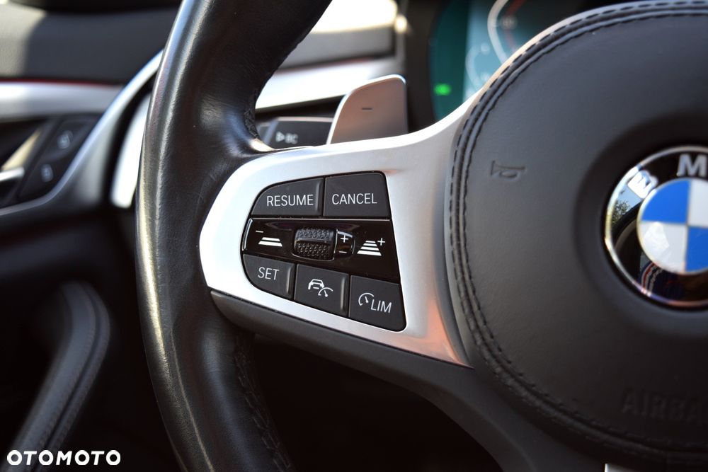 BMW Seria 5 520d Touring M Sport Edition - 18