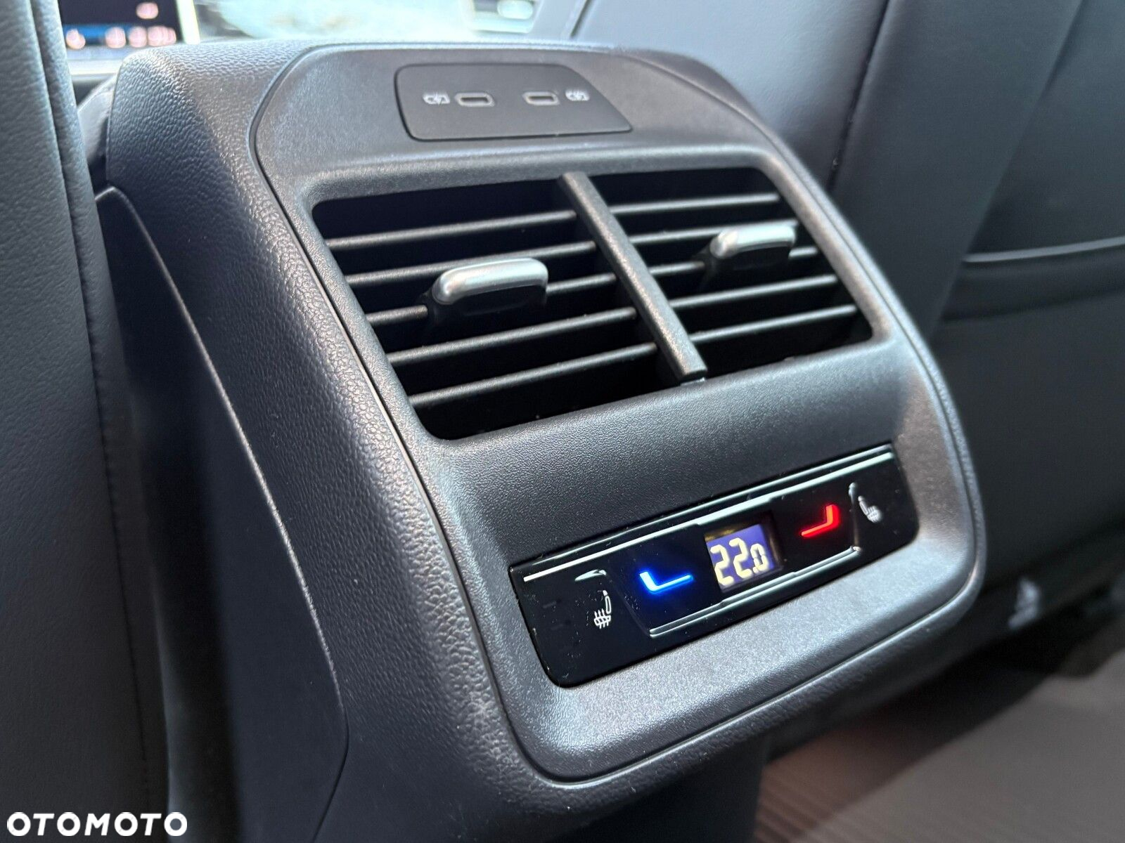 Volkswagen Passat - 13