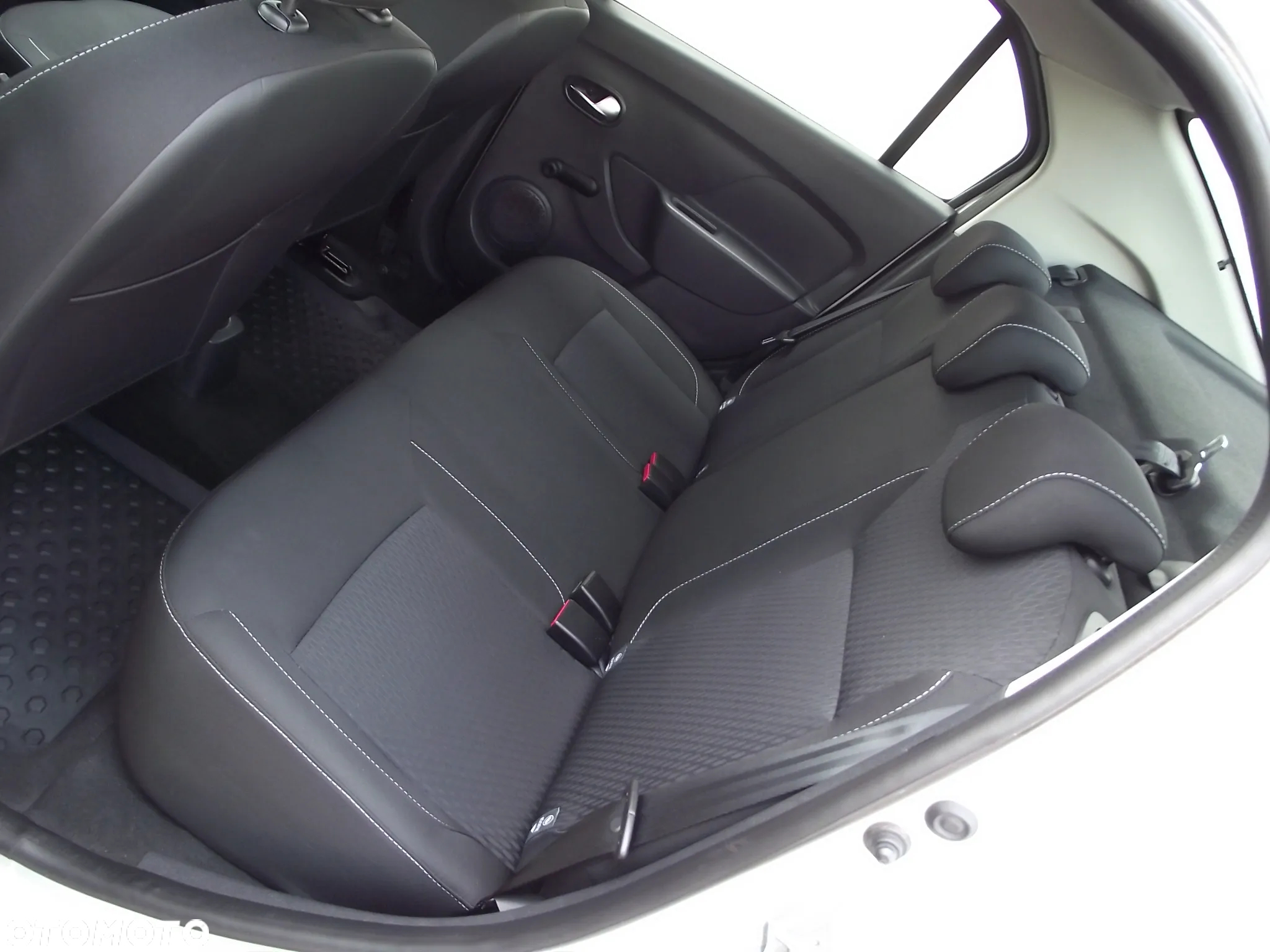 Dacia Logan 0.9 TCe Laureate S&S Easy-R - 21
