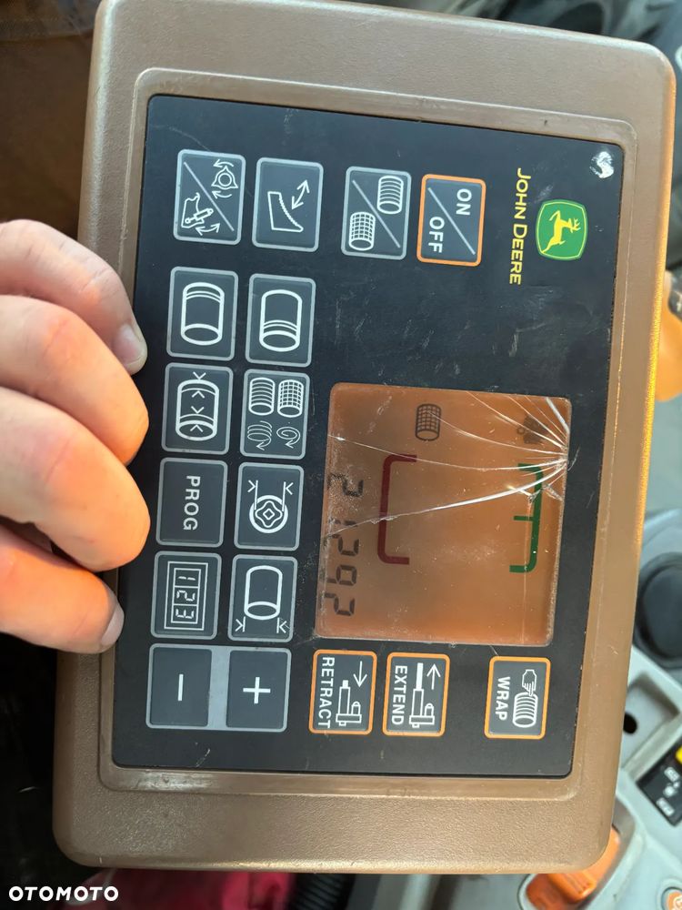 John Deere 2012 JOHN DEERE 864P - 18