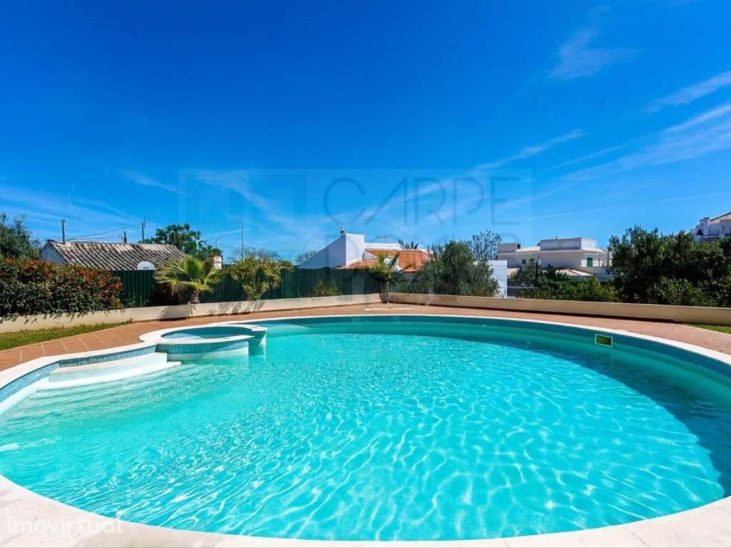 Apartamento com Piscina e Terraços Amplos em Tavira - Grande imagem: 2/18