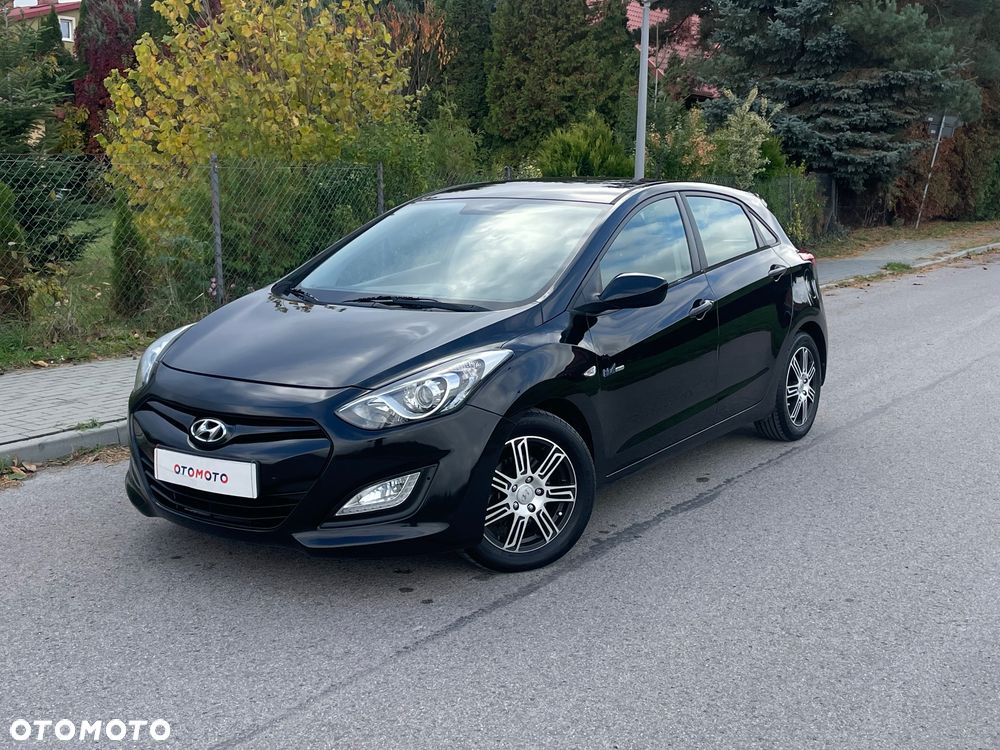 Hyundai i30 blue 1.6 CRDi Style - 18