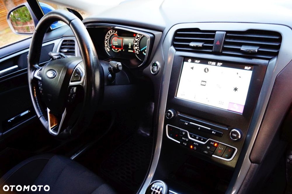 Ford Mondeo - 38