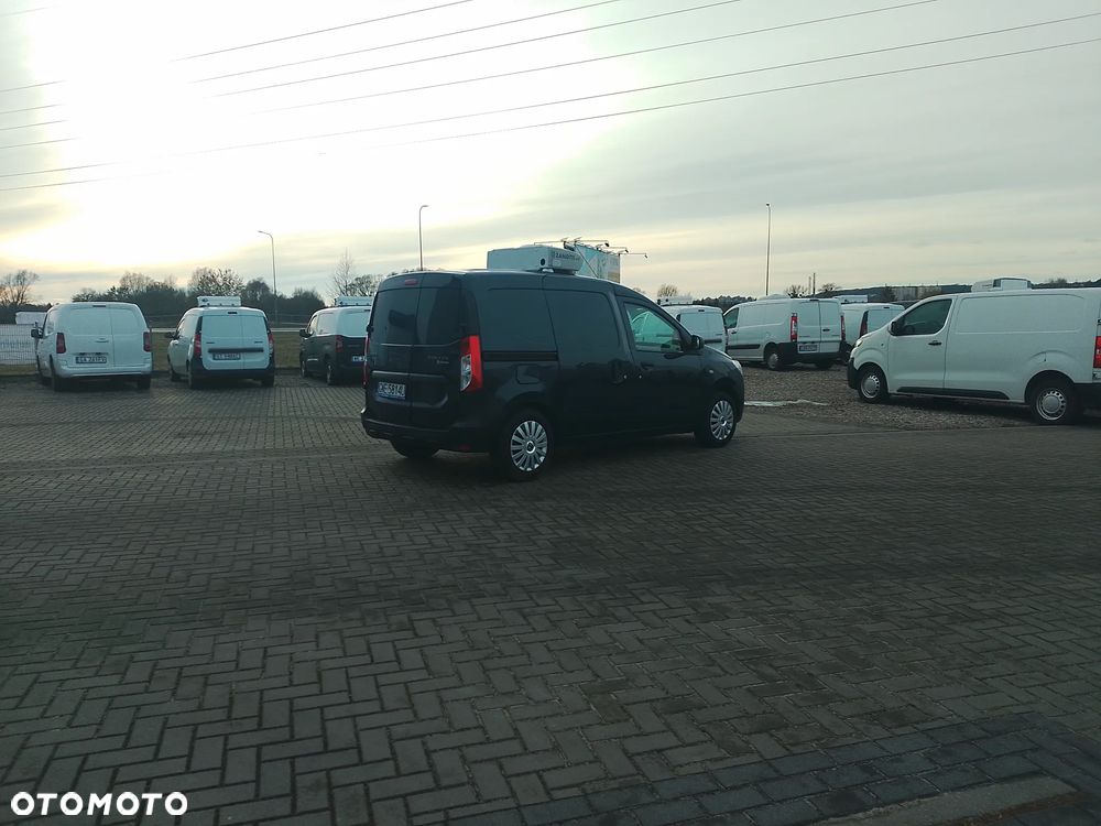 Dacia Dokker Izoterma Chłodnia Mroźnia grzanie drzwi boczne półka inox Salon PL po serwisie - 7