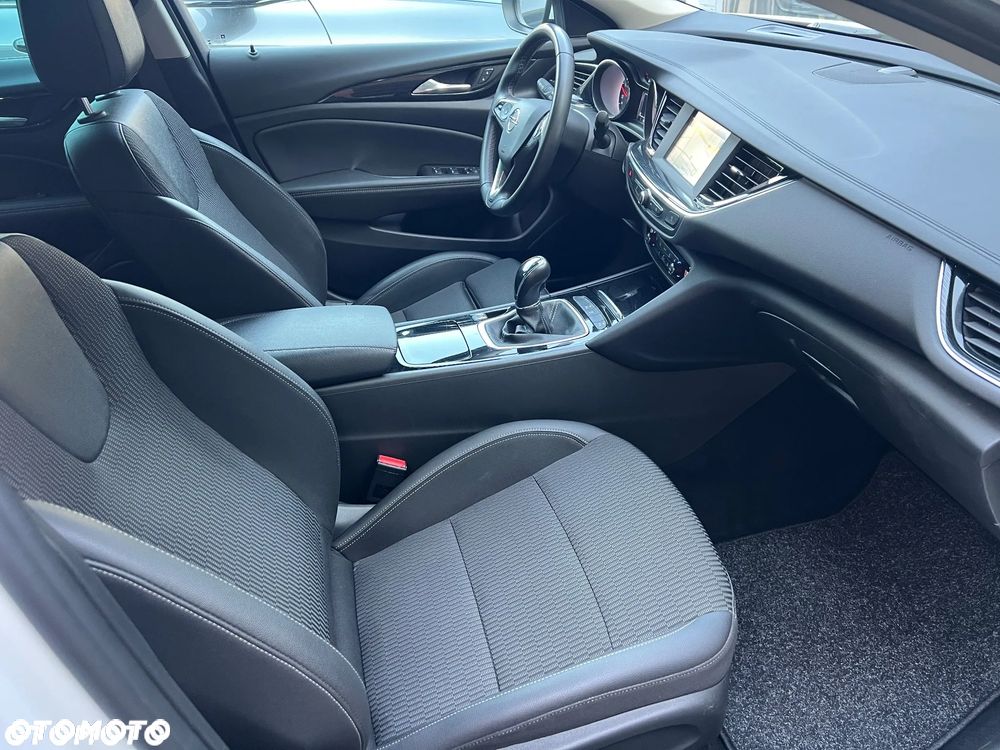 Opel Insignia - 17