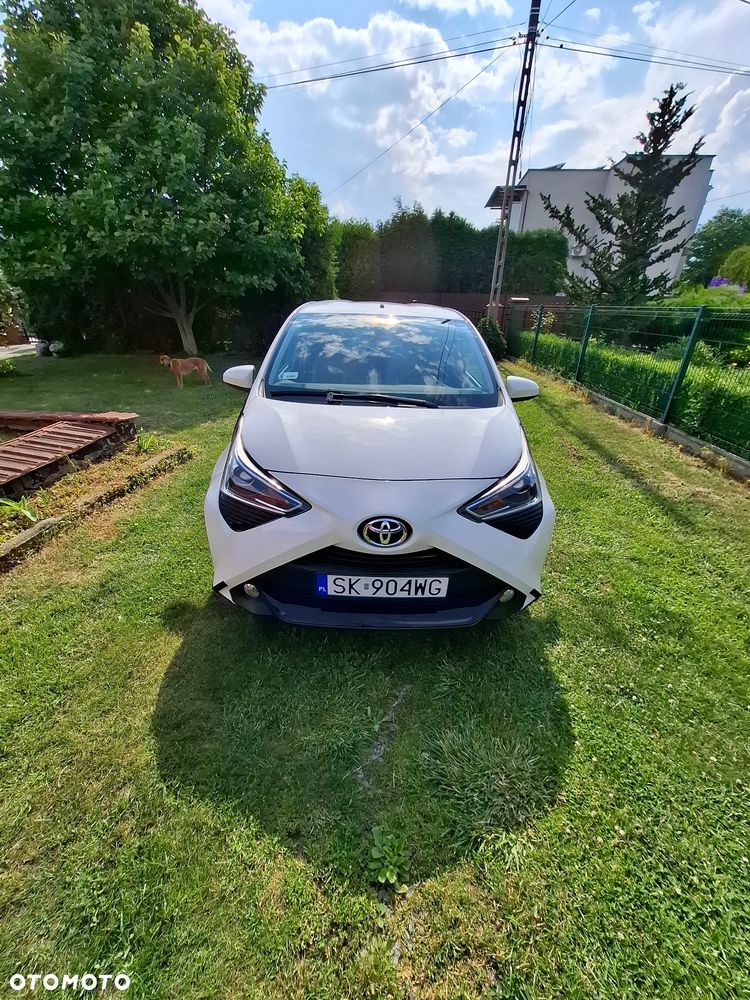 Toyota Aygo x-play club - 1