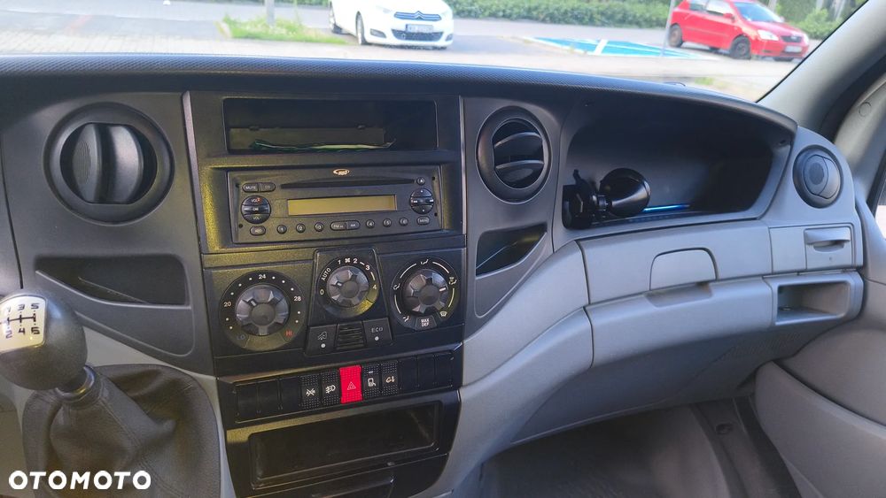 Iveco DAILY 35C15 - 12