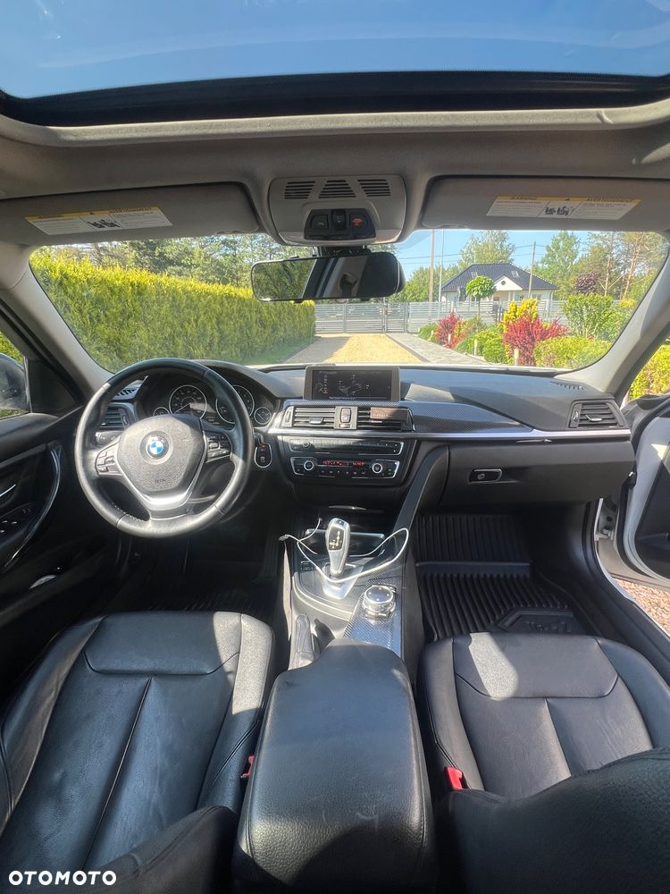 BMW Seria 3 328i - 5