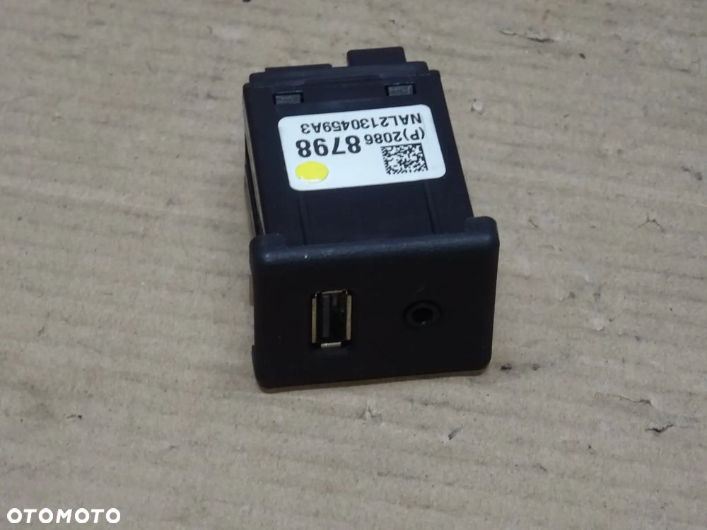 PANEL AUDIO GNIAZDO AUX USB OPEL INSIGNIA A ZAFIRA C - 2