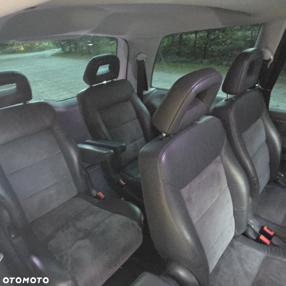 Volkswagen Sharan 2.0 TDI Highline - 16